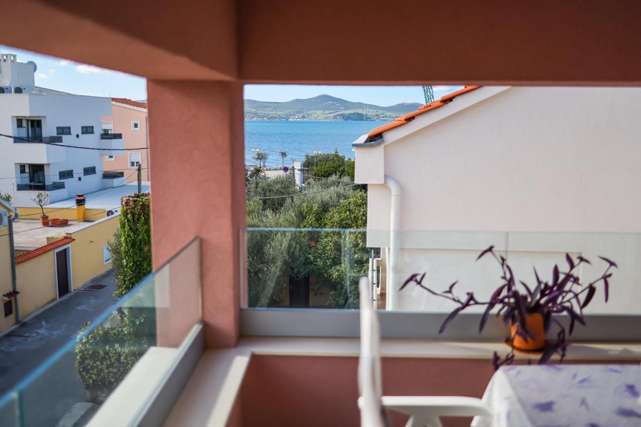 Apartment De Rosa *
