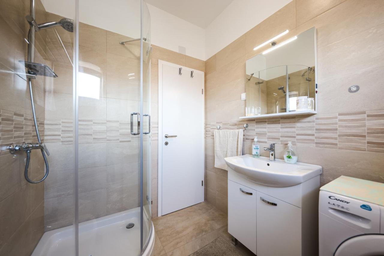 De Rosa Apartment Zadar